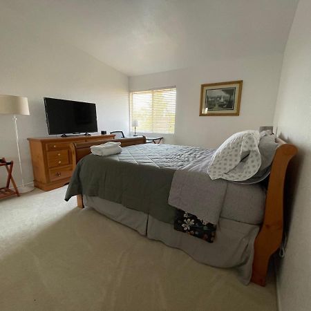 Apartmán Ploy Monterey Park Exteriér fotografie