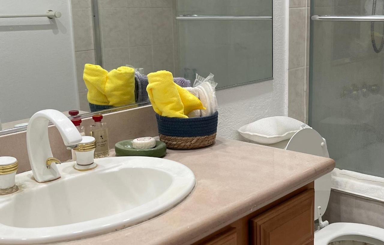Apartmán Ploy Monterey Park Exteriér fotografie